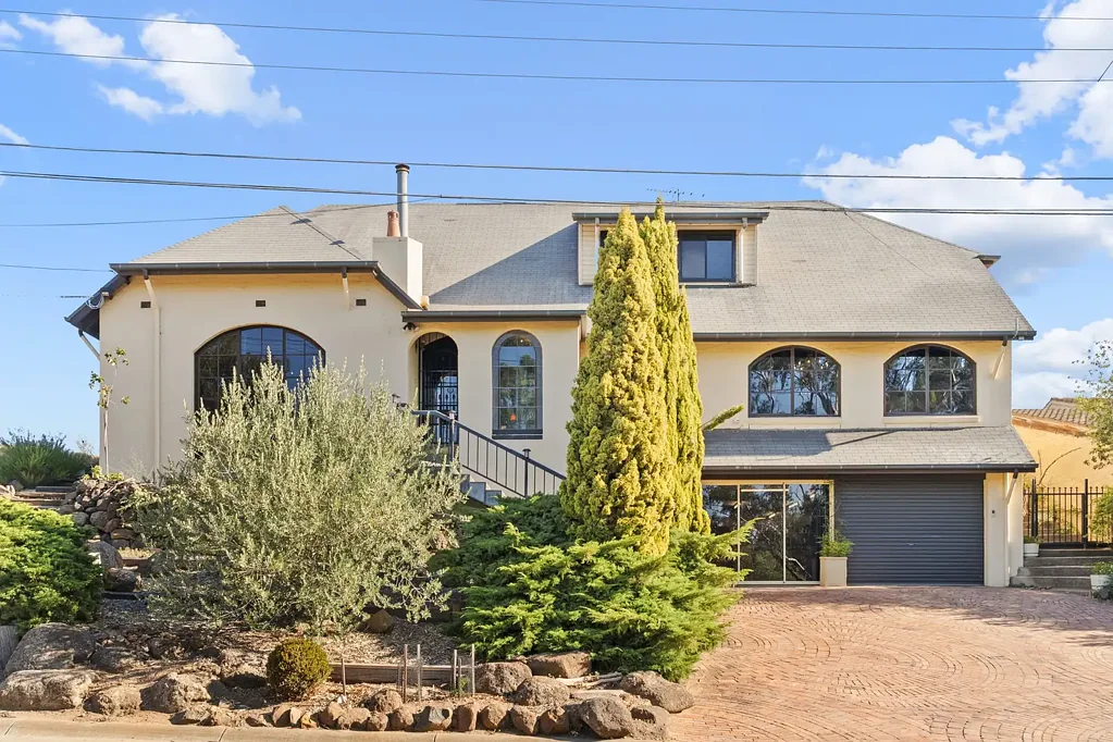 58 Horseshoe Bend Road, Keilor, VIC 3036