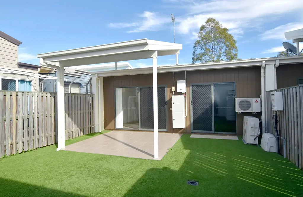 STYLISH TWO-BEDROOM RESIDENCE IN POPULAR ESTATE!