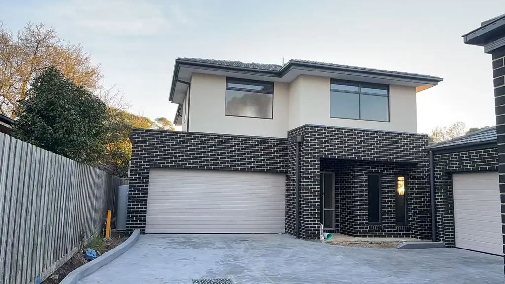 Brand-new superbly located town home