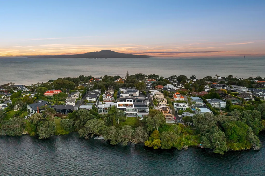 Takapuna 3 Slaapkamer Golden Mile Lakefront