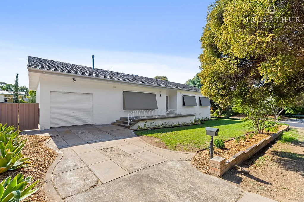 7 Acacia Street, Kooringal, NSW 2650