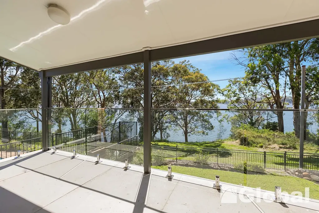 Waterfront Reserve Residence with Studio