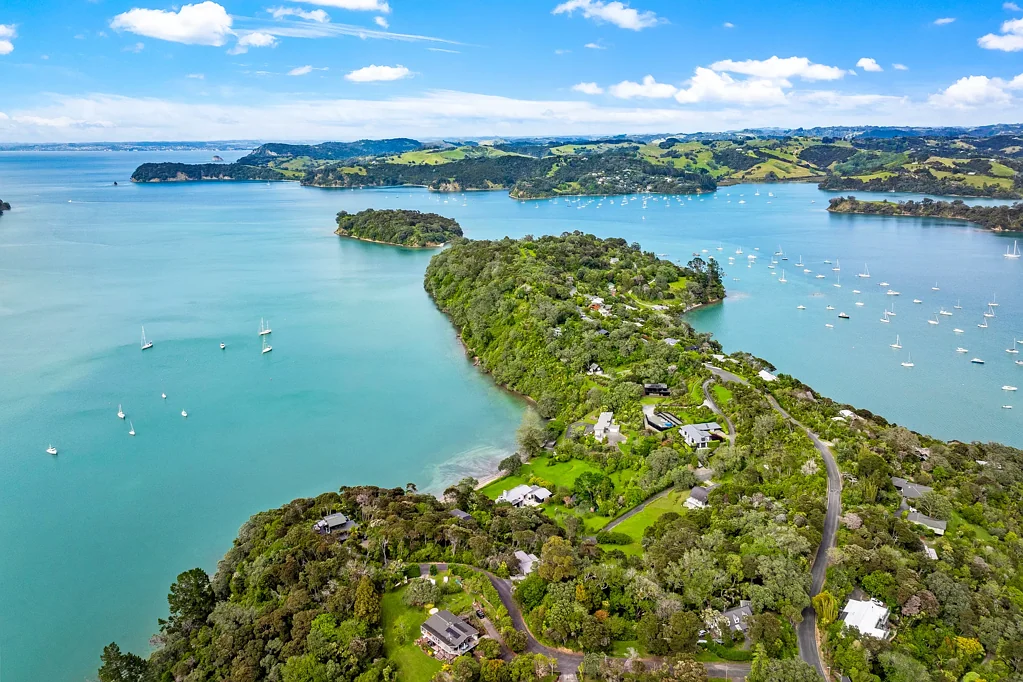 Mahurangi East Scotts Landing escape – plans, views & boat access