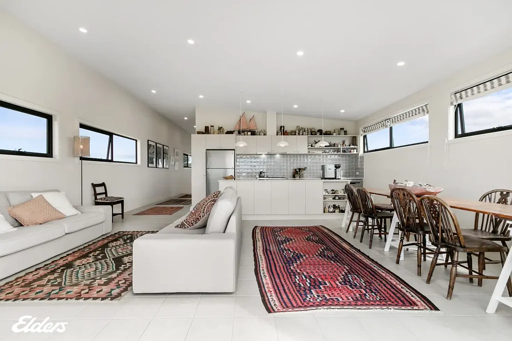 Port Albert 3房  BE IN BEFORE CHRISTMAS! LUXURY HOME - SCENIC VIEWS - PRIME POSITION