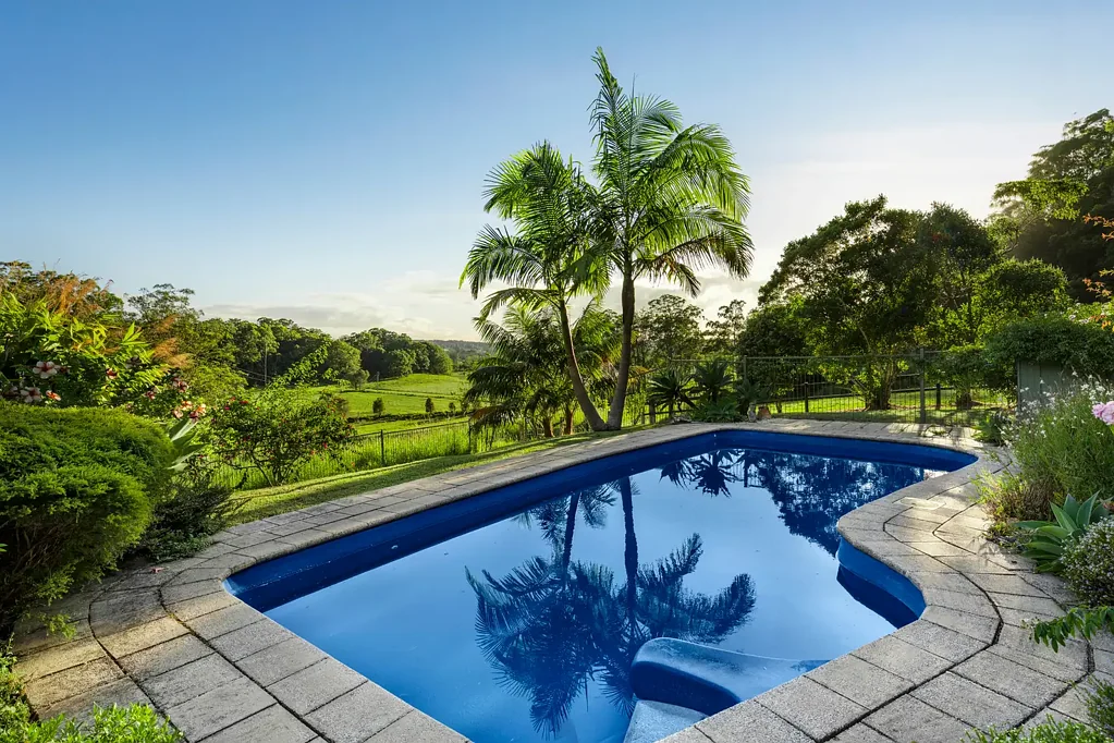 11 Brutons Road, Raleigh, NSW 2454