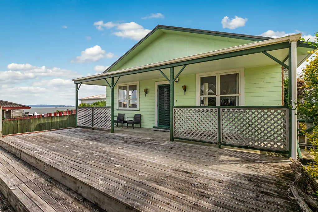 Weymouth 5Habitaciones Land, Location and Unlimited Potential