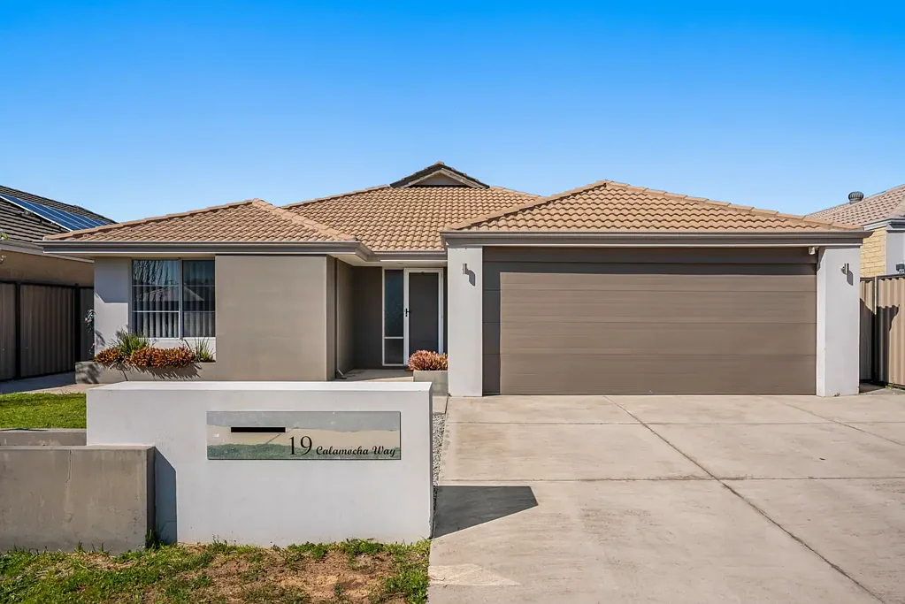 19 Calamocha Way, Piara Waters, WA 6112