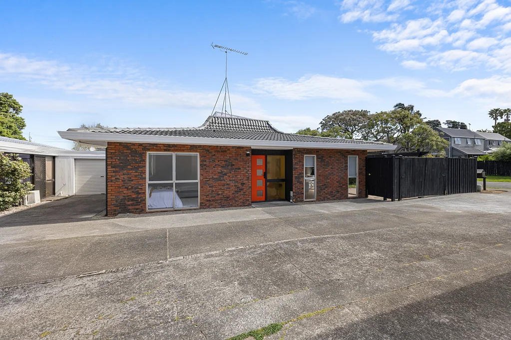 1/12 Imogene Way, Half Moon Bay, Manukau City, Auckland