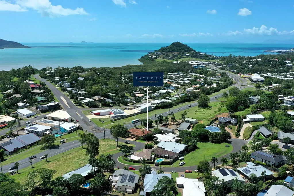 2/1 Wills Court, Cannonvale, QLD 4802