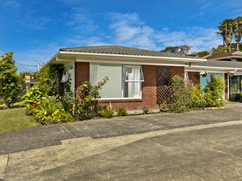 1/24 Seabreeze Road, Narrow Neck, Auckland - North Shore, 2房, 1浴, Townhouse