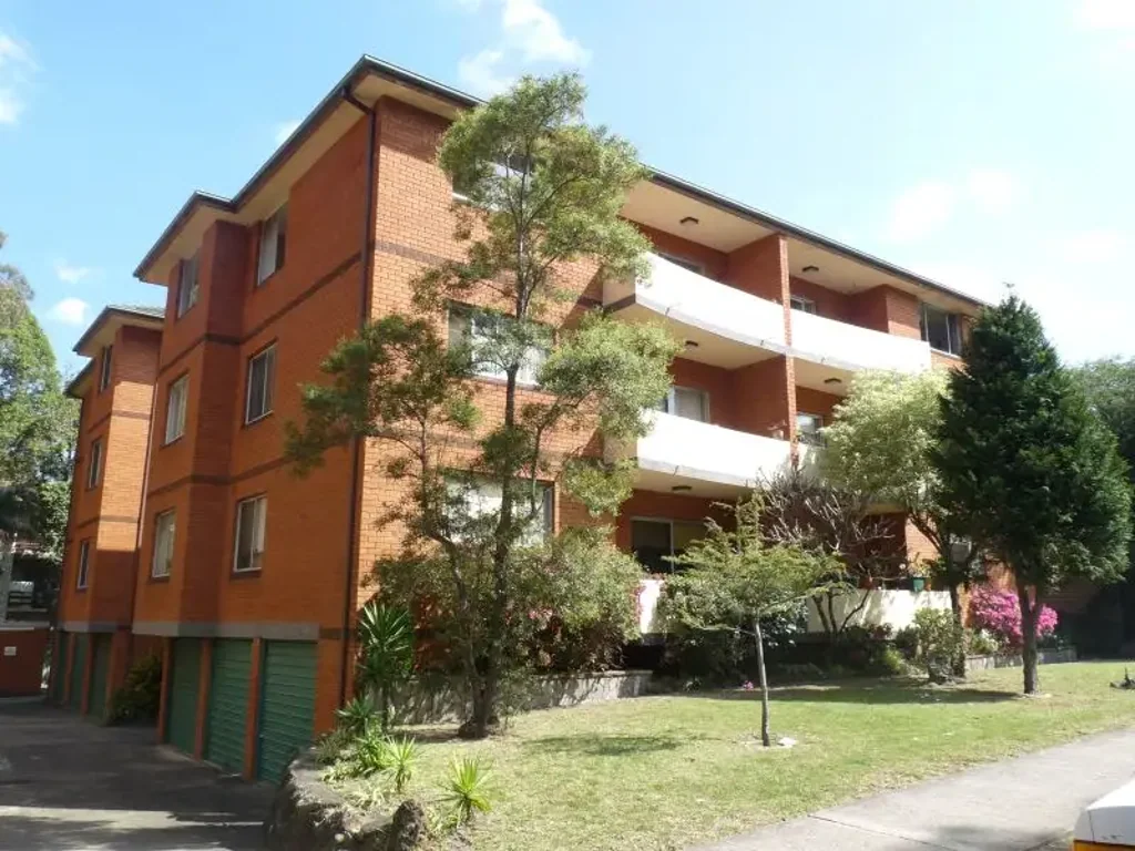 MODERN NEWLY RENOVATED 2BR UNIT, LUG Available 30.9.25