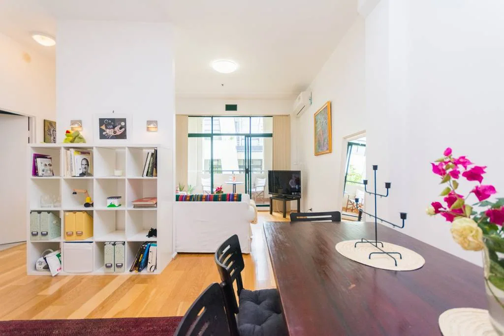 CBD Fully Furnished Artist Apartment