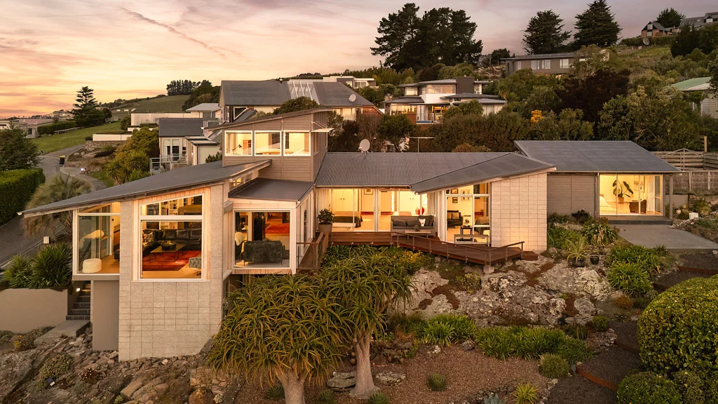 Redcliffs 4ห้องนอน Breathtaking Views, Timeless Design