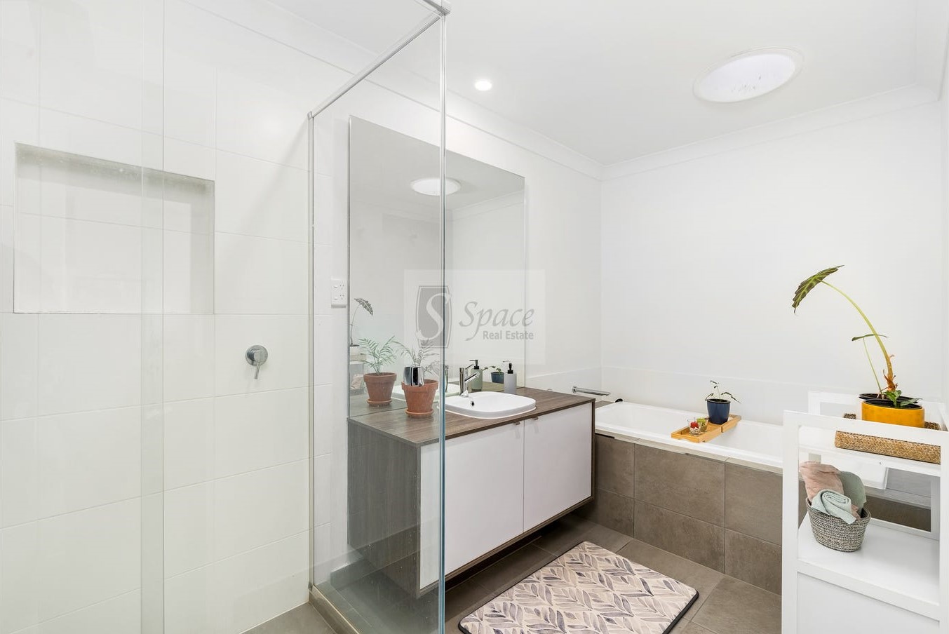 1 BEAUMONT TCE, ORAN PARK NSW 2570, 0 chambres, 0 salles de bain, House