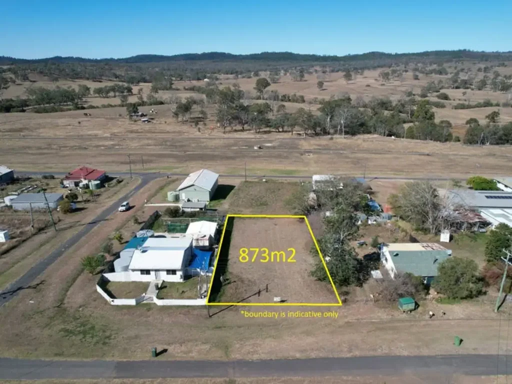 23 Pine Street, Kalpowar, QLD 4630