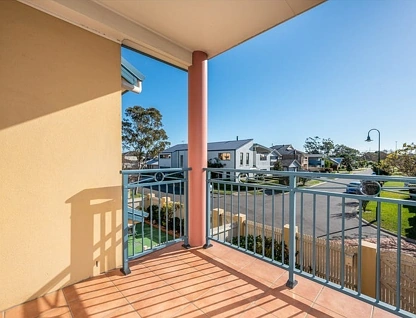 2/22 Churchill Circuit, Hamilton, Newcastle, 3房, 2浴, Townhouse