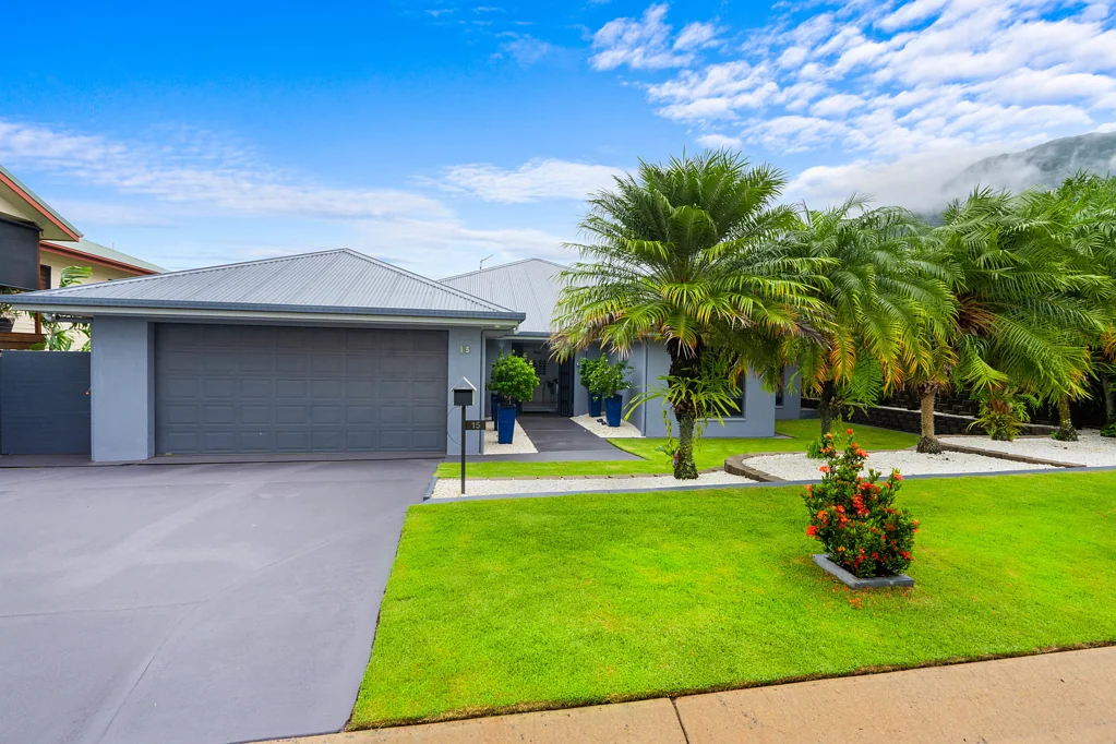 15 Ellestree Close, Redlynch, QLD 4870