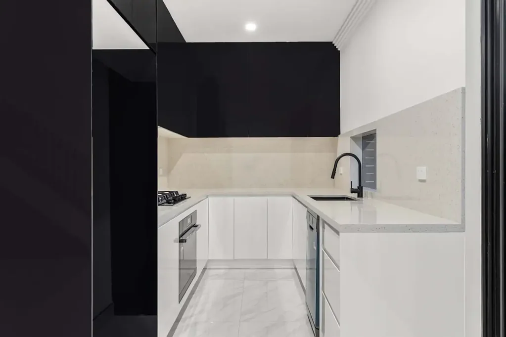 Lurnea 4Moenga Brand New Middle Townhouse!