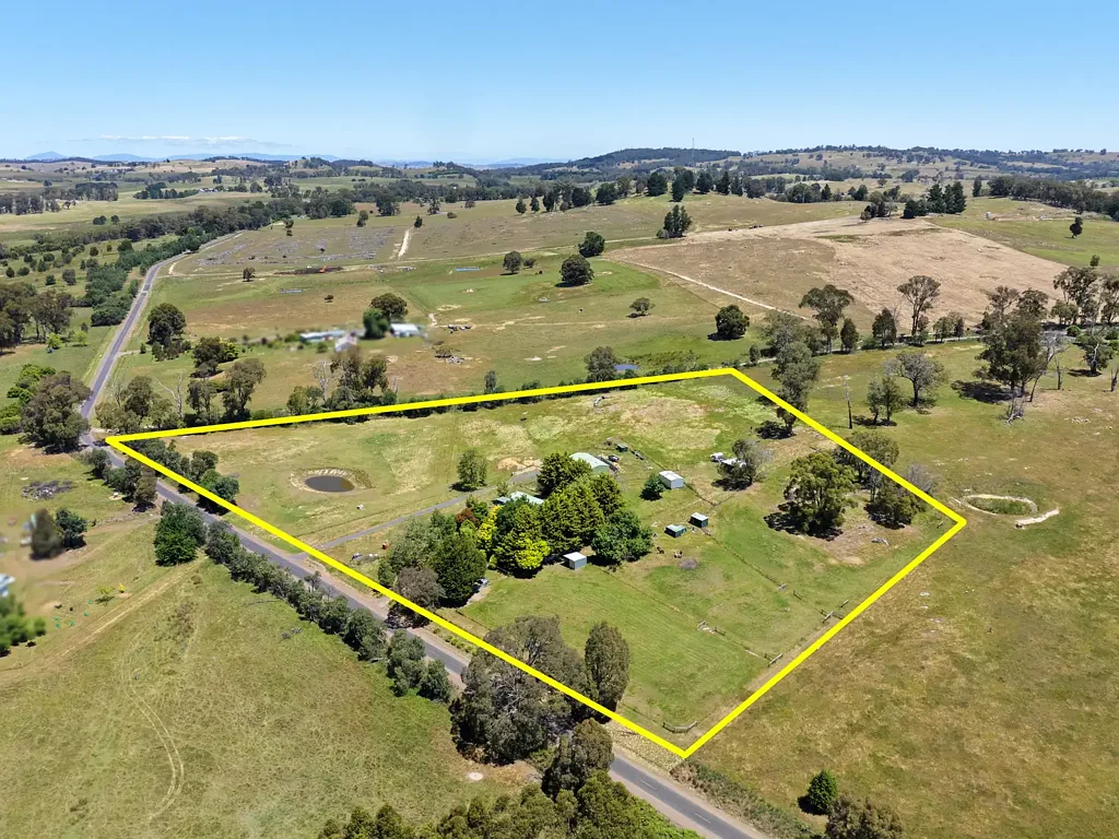 Strathbogie Strathbogie Tablelands – Productive 8.4 Acres  - Comfortable Home with Dual Living - Bore Water -Shedding