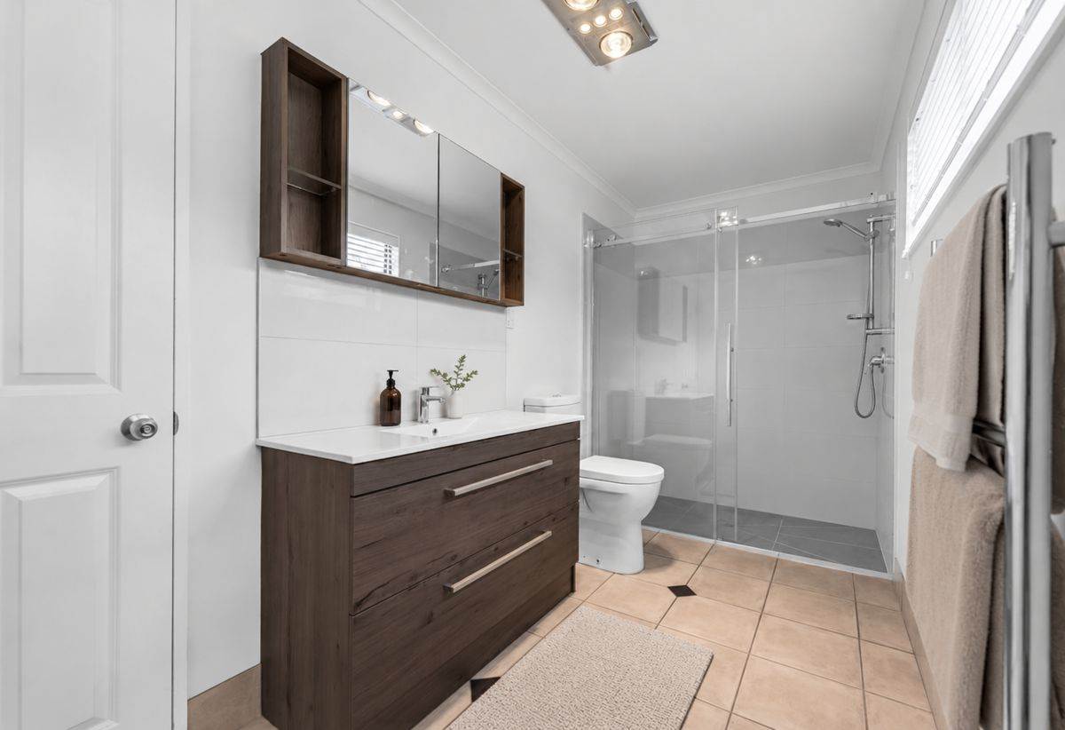 5 Springwater Vale, Unsworth Heights, photo 13