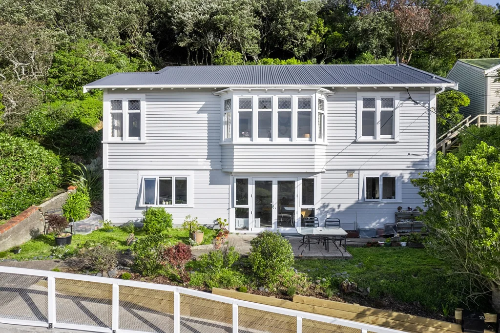 27 Sutherland Crescent, Melrose, Wellington