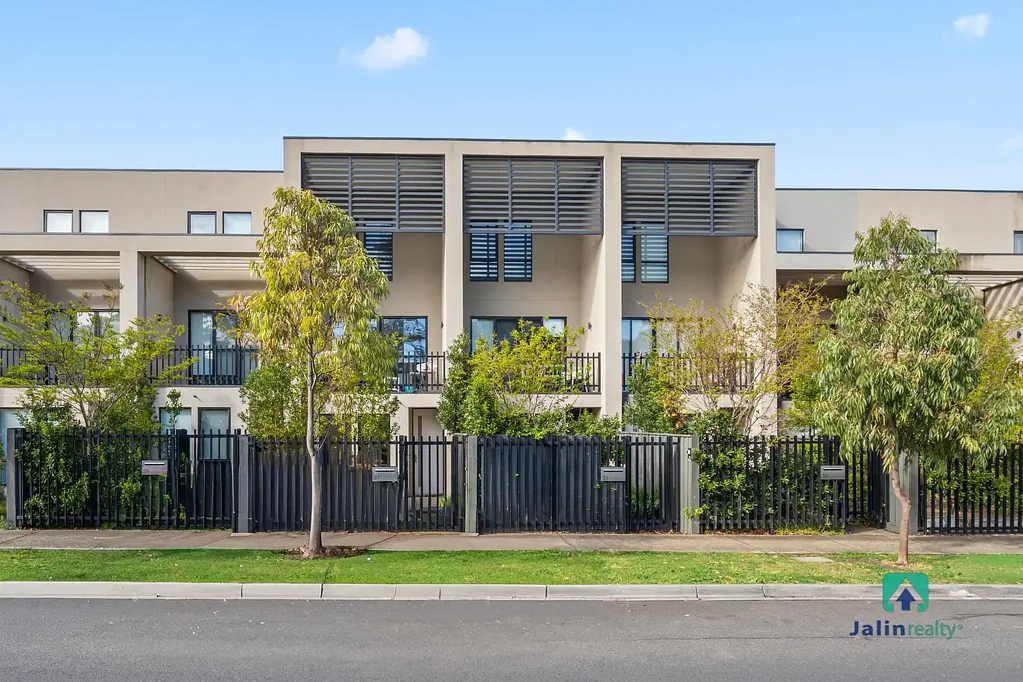 Maidstone 3Zimmer 3-Level Townhouse: Modern Comfort, Smart Design & Unbeatable Lifestyle