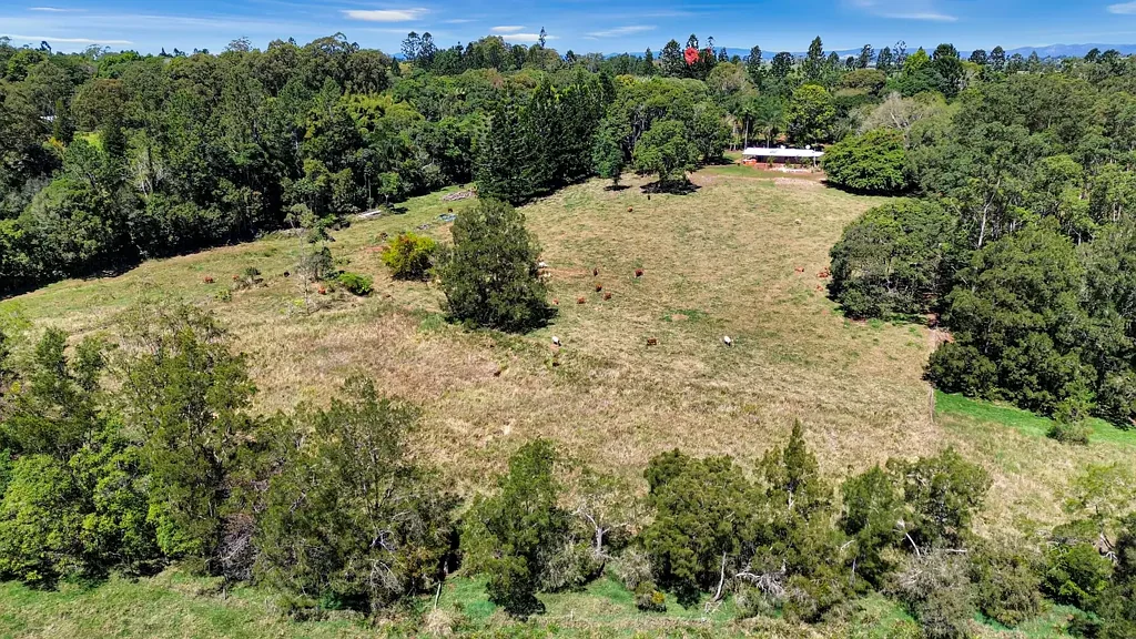 Peeramon 4 Bedroom Private Acreage with Permanent Water