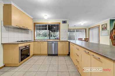 75 Captain Pearson Drive, Mickleham, VIC 3064, 9房, 3浴, House