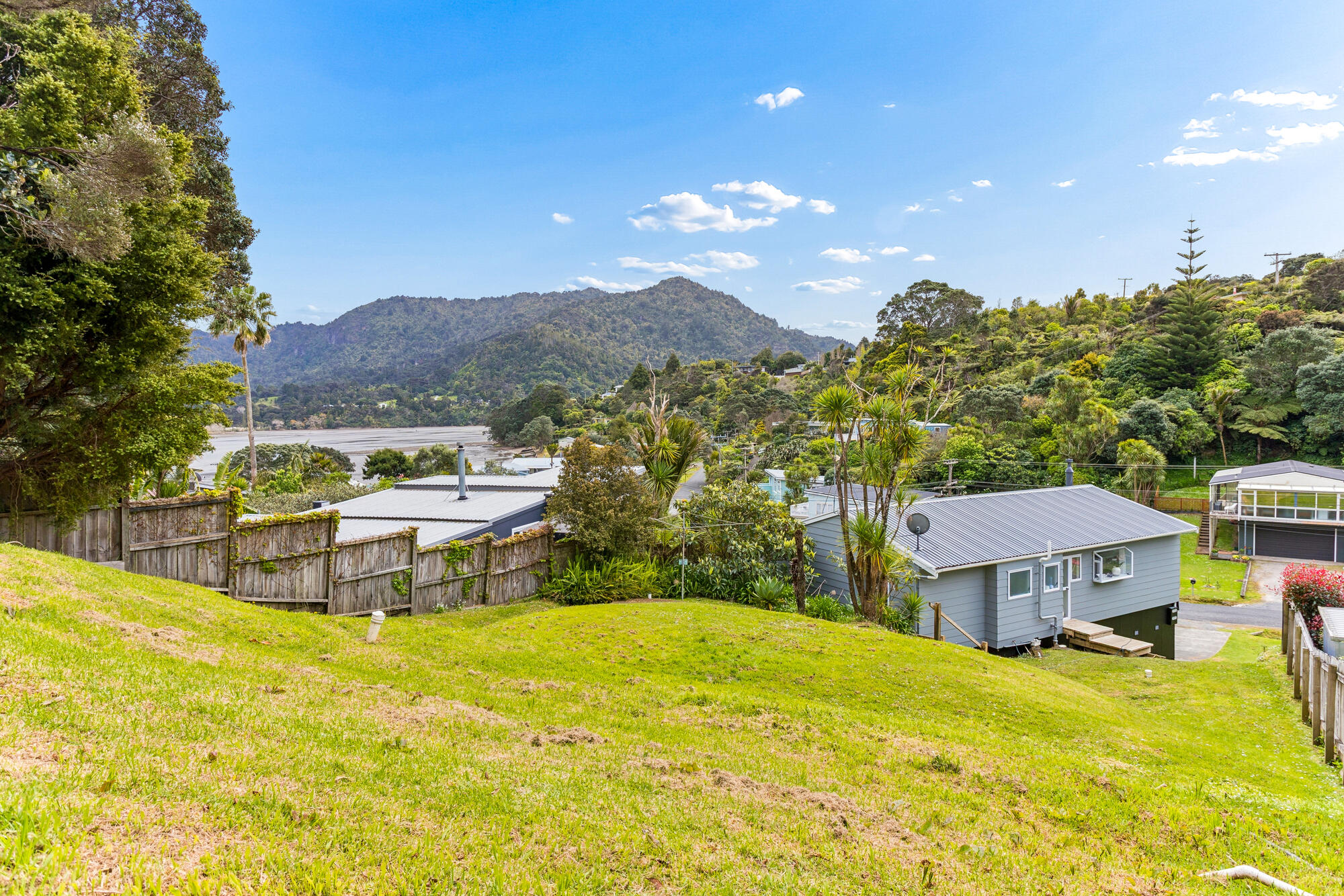 37 Foster Avenue, Huia, photo 19