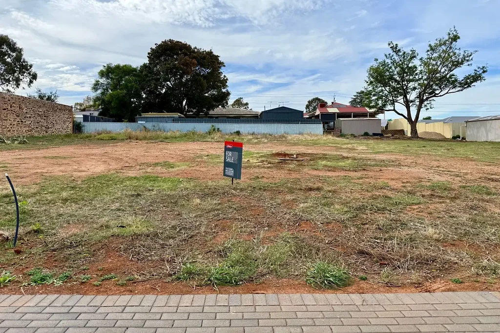 Gawler East  Re-release due to contract failure