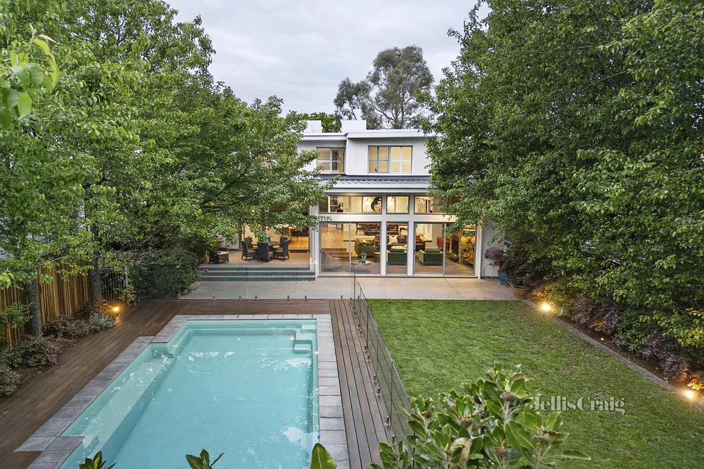19 Wilfred Road, Ivanhoe East, VIC 3079