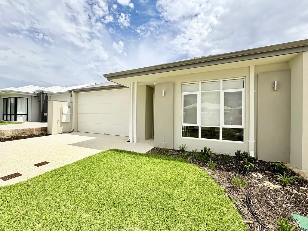 Beautiful Modern Family Home with Room for Everyone!