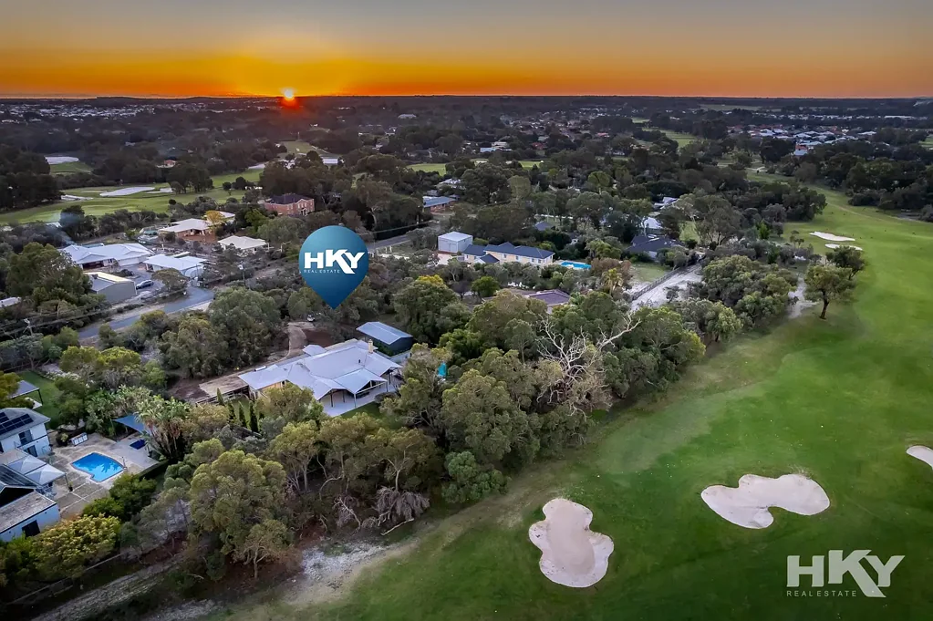 The Vines 4ਬੈੱਡਰੂਮ AN ACRE OF TRANQUILITY WITH SPECTACULAR GOLF COURSE OUTLOOK