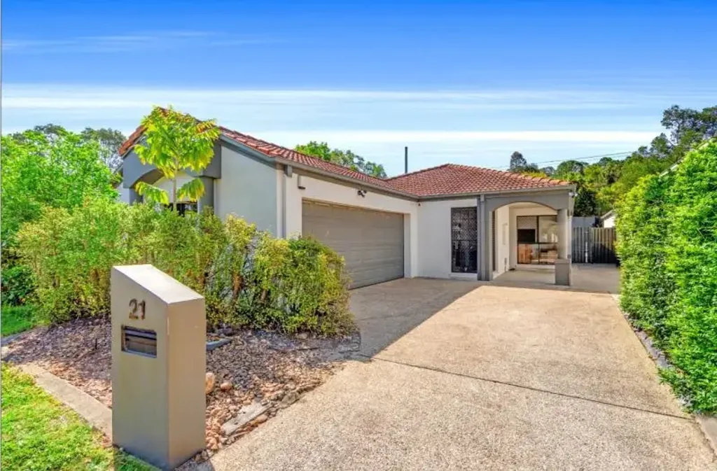 21 Blackwattle Circuit, Arundel, QLD 4214