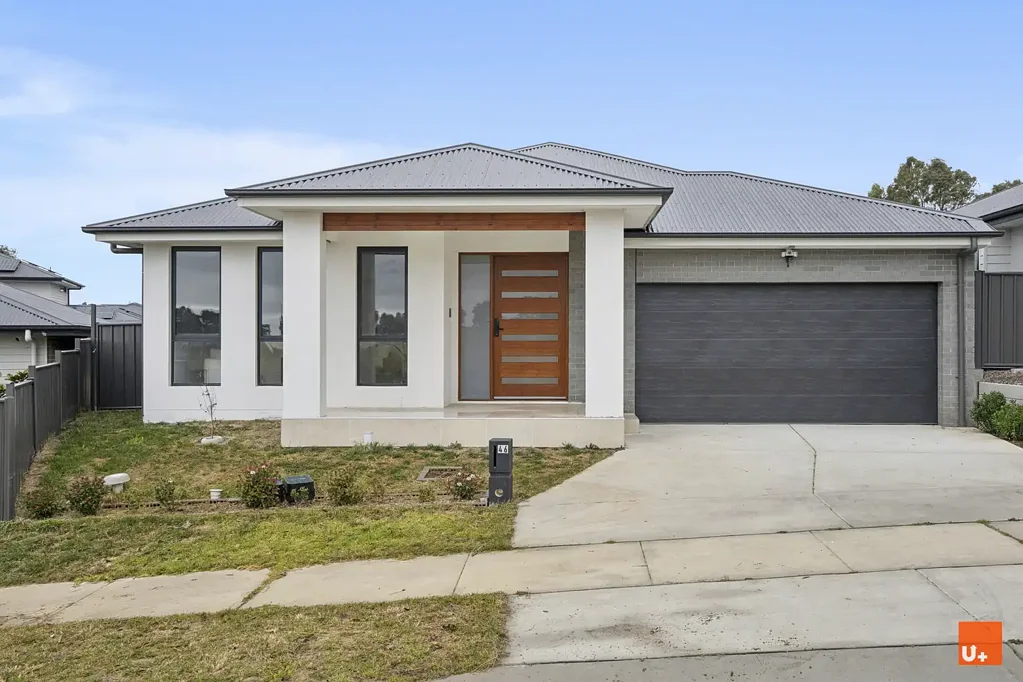 Googong 4ห้องนอน Modern Family Living with Two Master Suites in Sought-After Googong