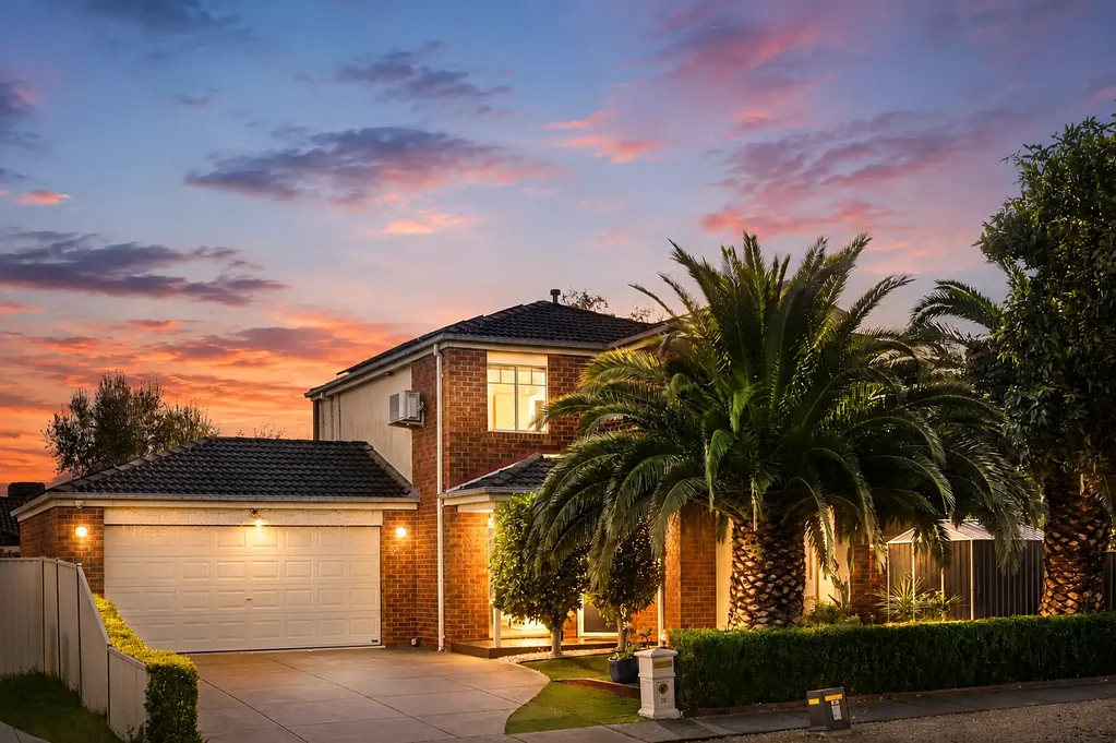 Point Cook 4部屋 A Home That Grows With Your Family – Renovated Luxury, Rare Flexibility & an Address You'll Be Proud to Call Home