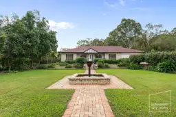 5 Brolga Court, Little Mountain