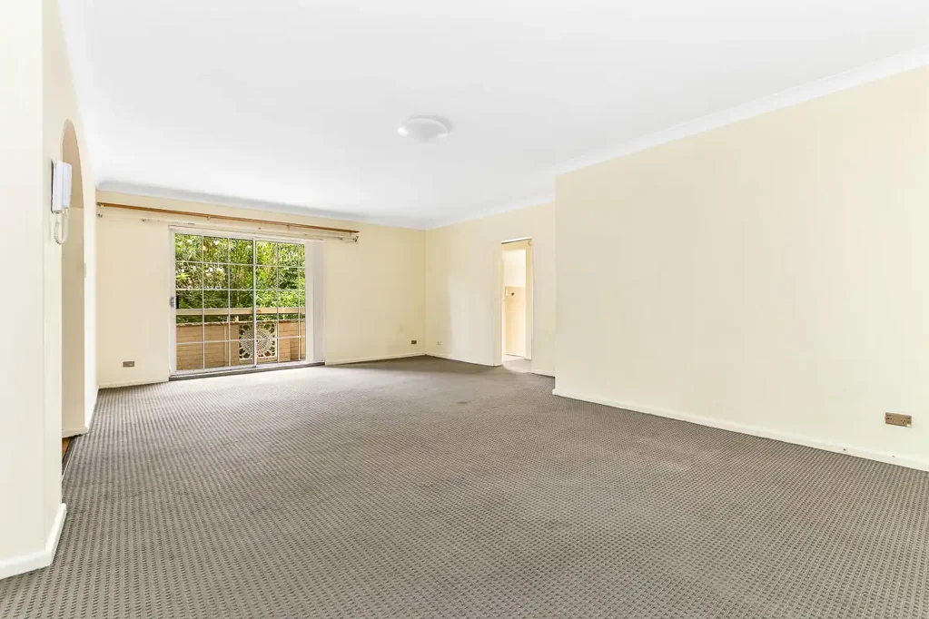 GENEROUS APARTMENT LIVING IN A QUIET TREE-LINED STREET