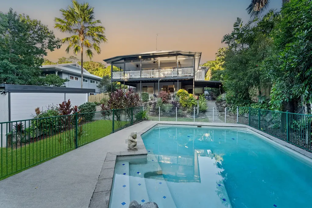 Brinsmead 4ਬੈੱਡਰੂਮ Effortless Luxury in One of Brinsmead's Best Streets