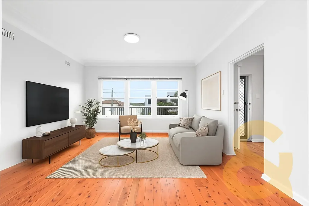 BEACHSIDE OVERSIZED BEAUTY - WAKE UP TO THE SOUND OF THE OCEAN