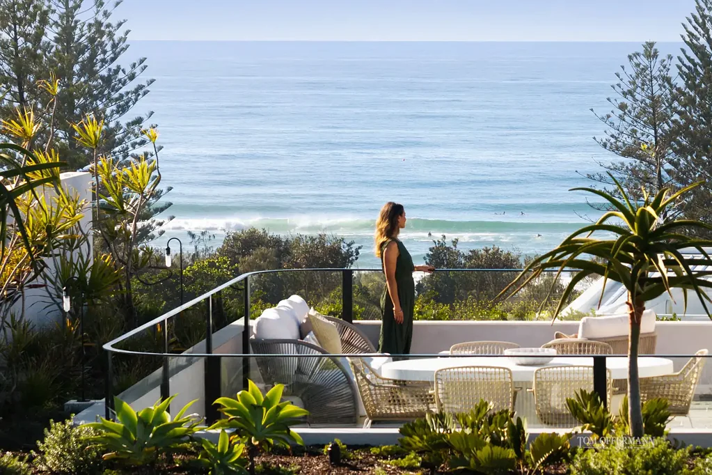 Peregian Beach 3房  Indulge, Unwind, Repeat; Dazzling New Seaside Surprise; Rooftop Terrace; 180 degree Coral Sea Views