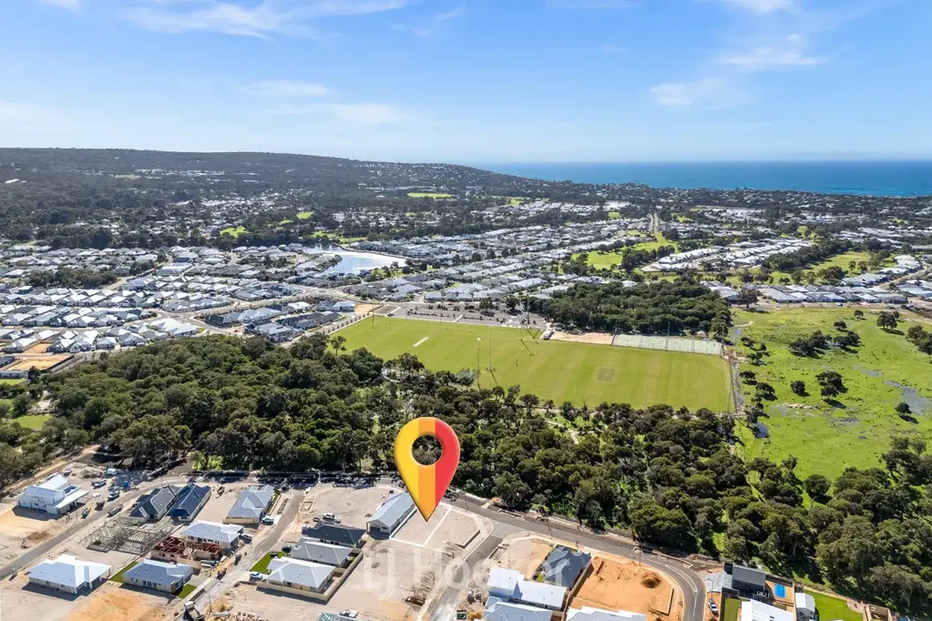 Dunsborough Prime Land Opportunity in Dunsborough Lakes with Reserve Outlook!