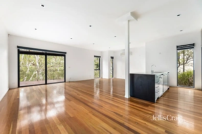 3/139 Bond Street, Ivanhoe, VIC 3079, 3 Bedrooms, 2 Bathrooms, Townhouse