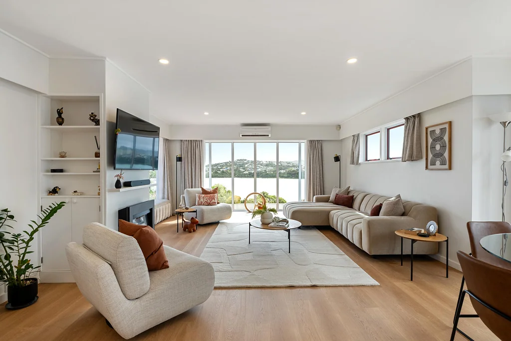 Paremata 5房  SEAVIEW SANCTUARY – SPACE, SUN & STUNNING INLET VIEWS
