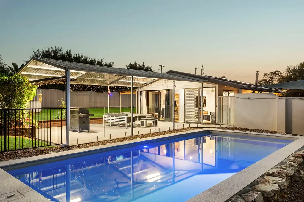Beerwah 3Zimmer Stylish poolside entertainer