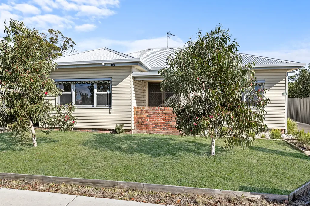 Sebastopol 4房  Spacious Four-Bedroom Home with Exceptional Value in Sebastopol