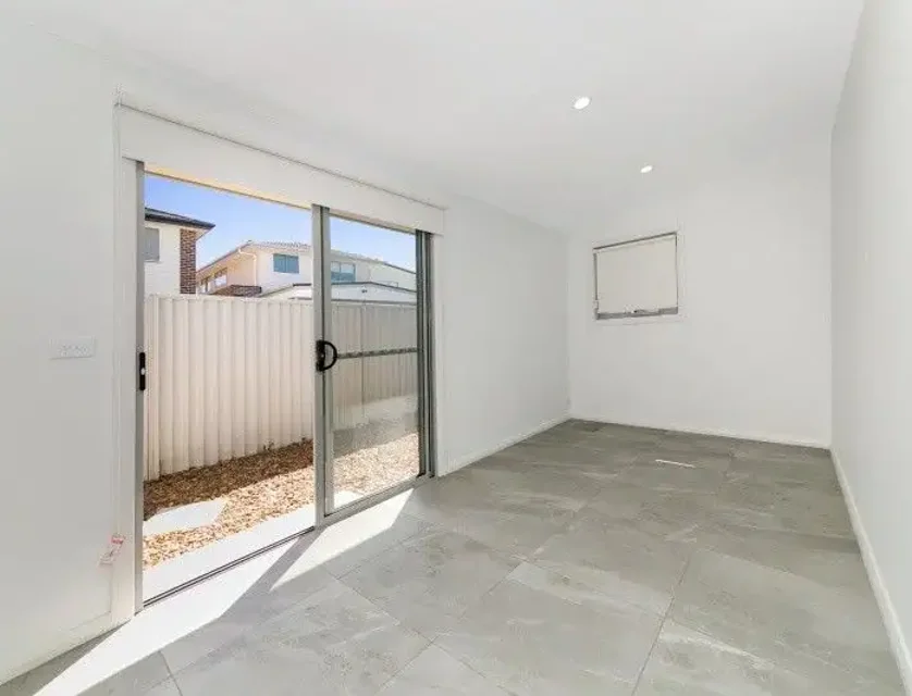 69b Deerubbin Drive, Glenmore Park, Outer Western Sydney, 1 Kuwarto, 1 Banyo, Studio
