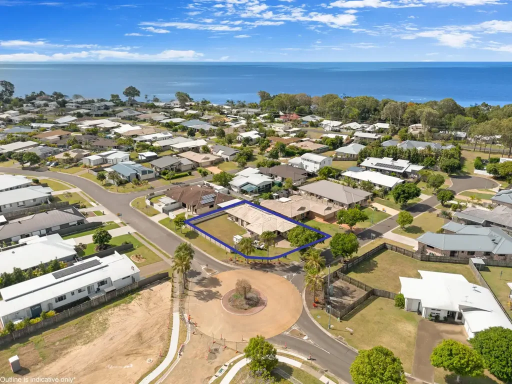 2 Beachside Court, Toogoom, QLD 4655