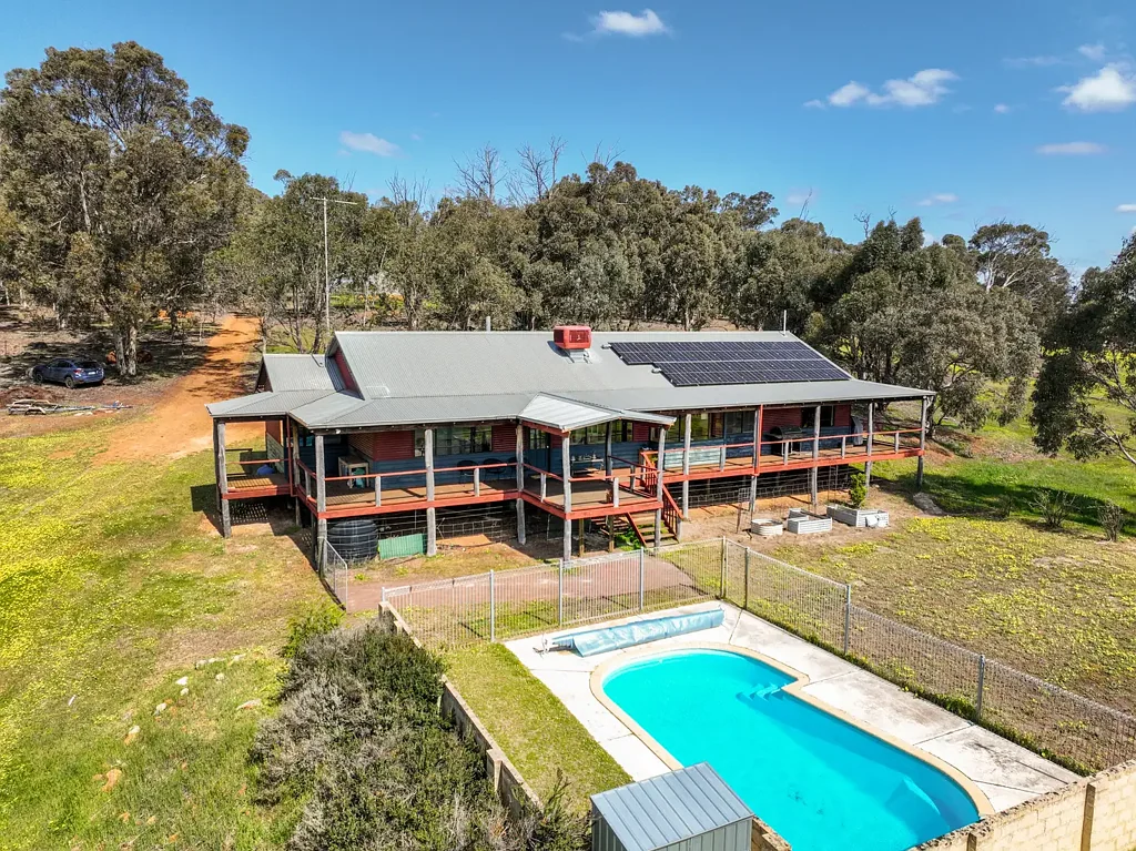 Julimar 4બેડરૂમ 50 Acres of Privacy, Space & Spectacular Country Views