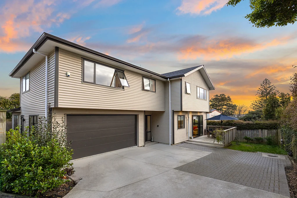 Pakuranga Heights 5Phòng ngủ Elegant Multi-Generational Haven